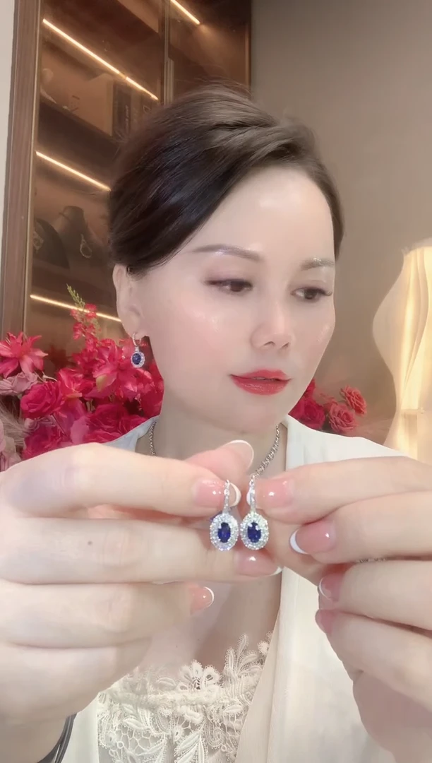 蓝宝石耳饰18K金镶嵌C47