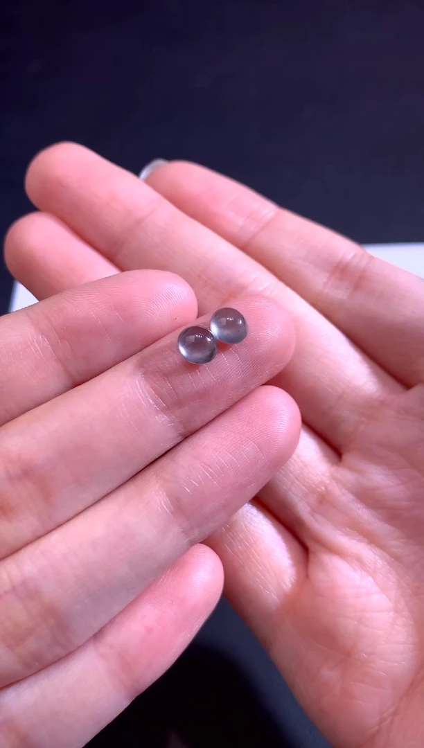 颈饰未镶嵌翡翠一对蛋