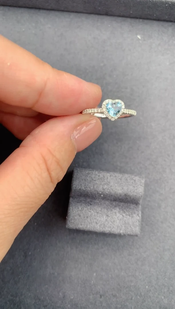 18K金镶嵌戒圈海蓝宝石30分海蓝宝戒指GC