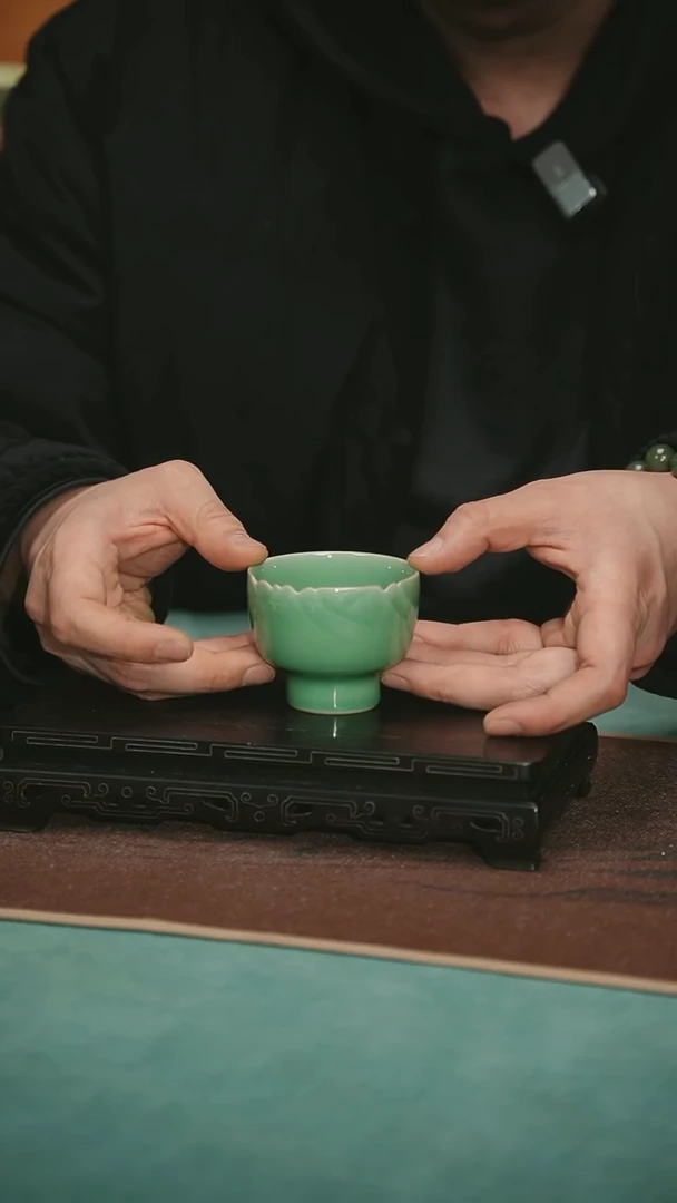 【闪购商品】88-4小高足杯-周连福-龙泉青瓷