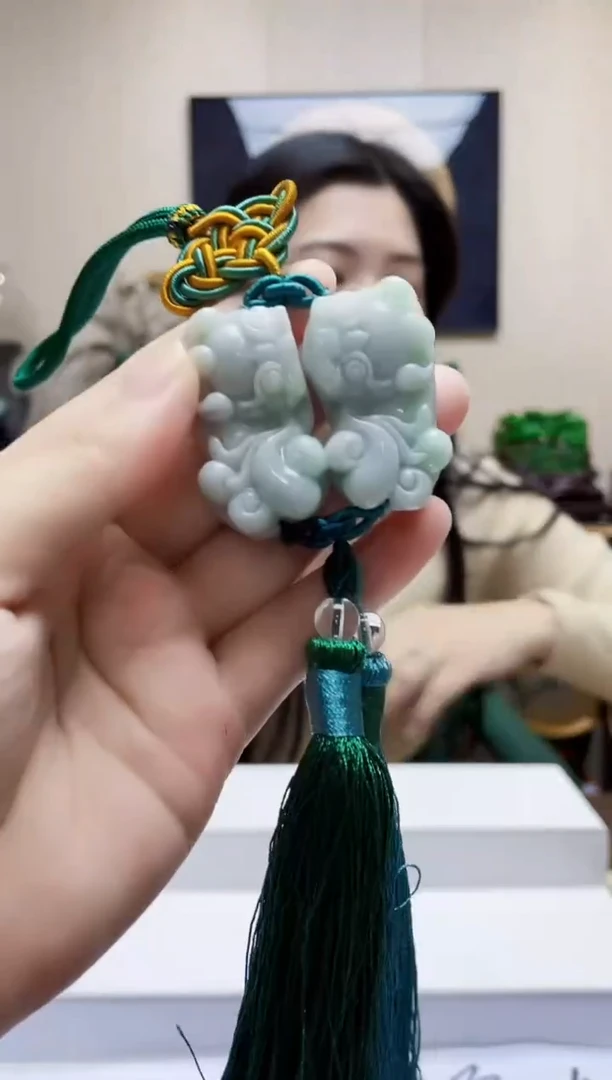 颈饰未镶嵌翡翠吊坠25