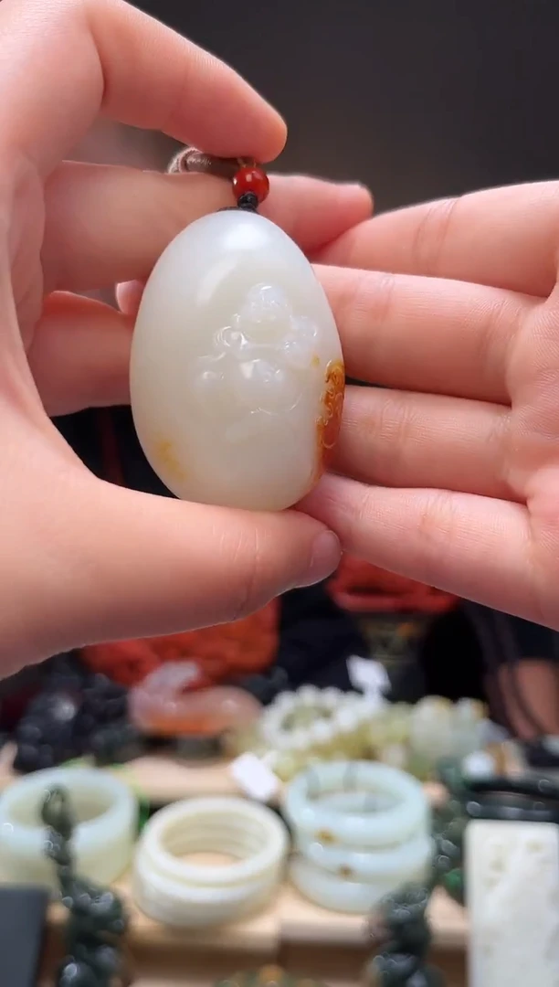 颈饰未镶嵌和田玉风*吊坠