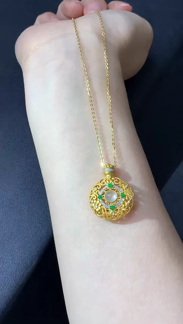颈饰18K金镶嵌翡翠581-中国好珍宝