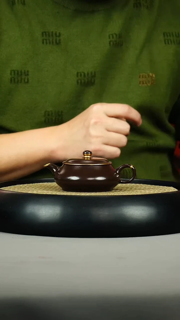 茶壶紫砂紫袍玉砂 包金 明炉