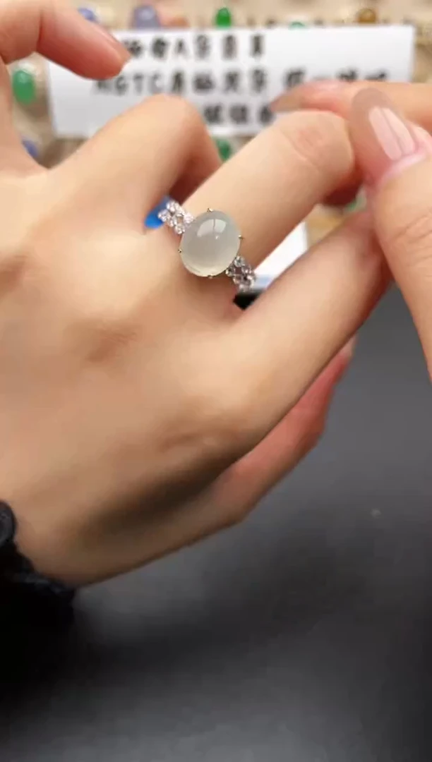 银S925镶嵌戒指翡翠一物一证一礼盒