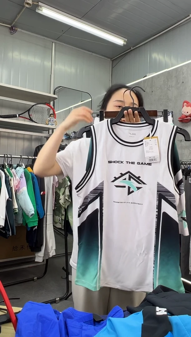 安踏儿童衣服尺码 ：160