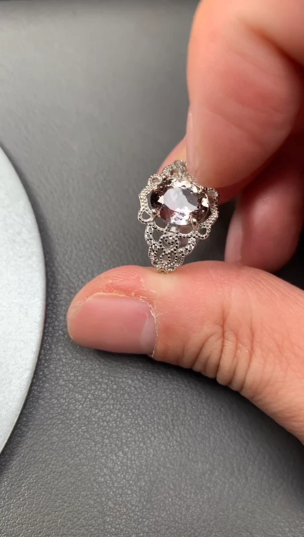 银S925镶嵌戒指坦桑石1.9克拉