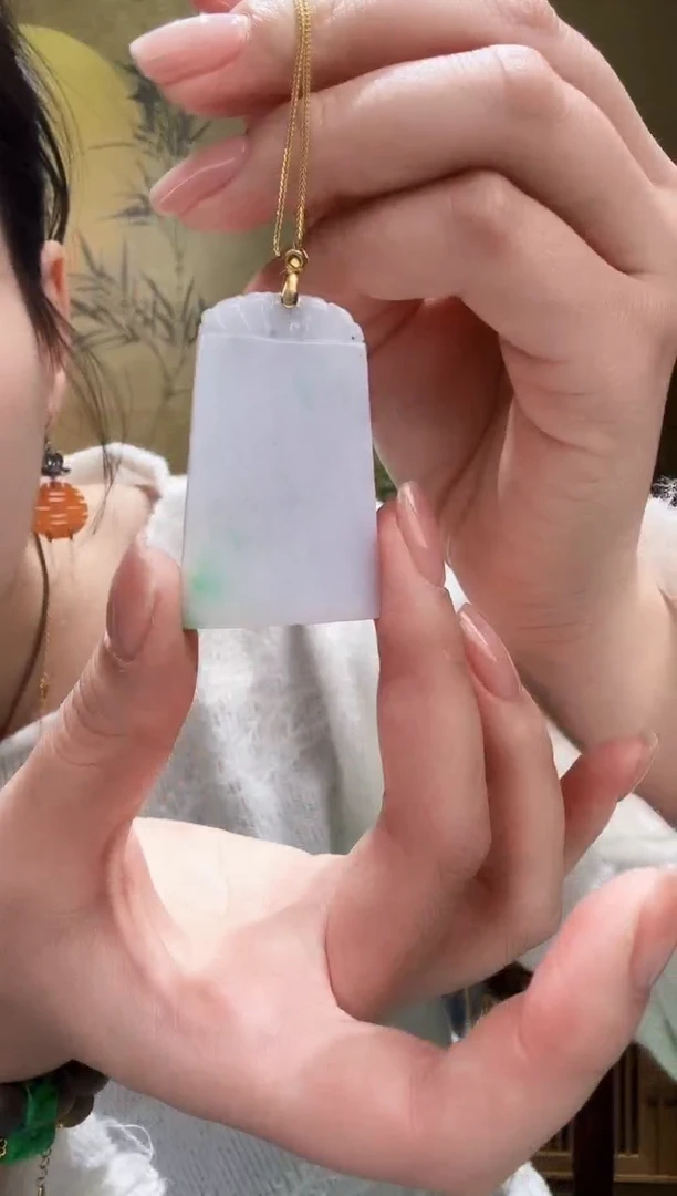 颈饰未镶嵌翡翠吊坠