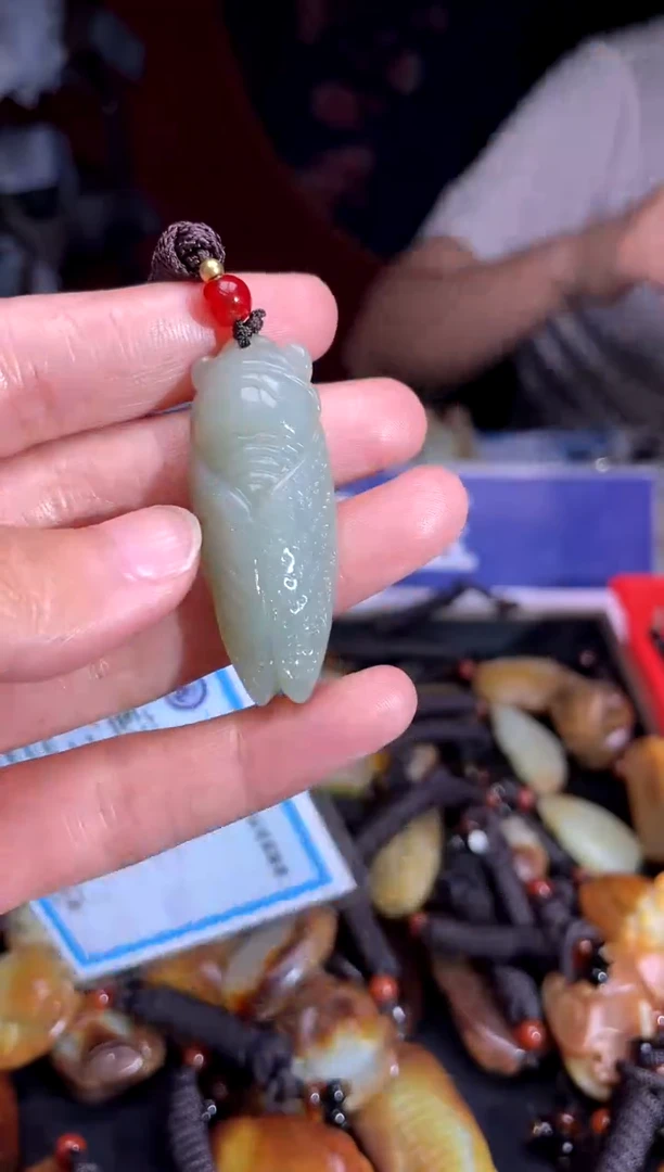 和田玉未镶嵌颈饰1