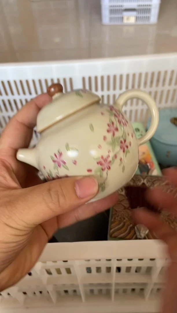 摆件盖子有磕碰的介意勿拍