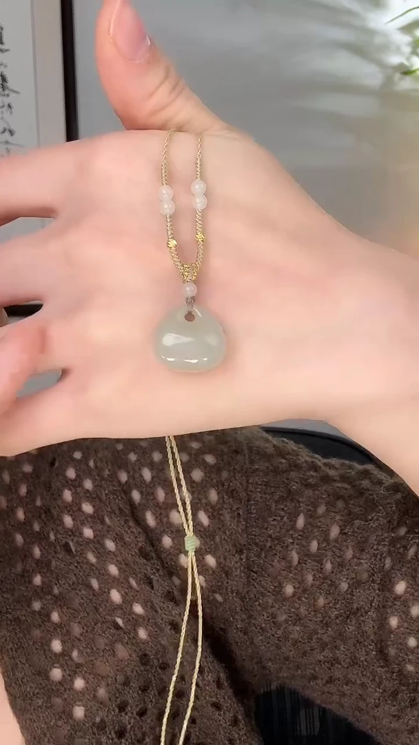 颈饰未镶嵌和田玉钱袋