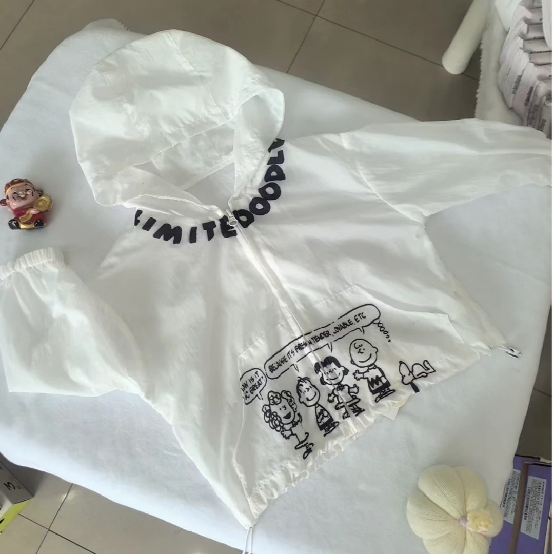 25年新款防晒服  轻薄  亲肤 柔软白色宝宝休闲印花连帽夏季韩版