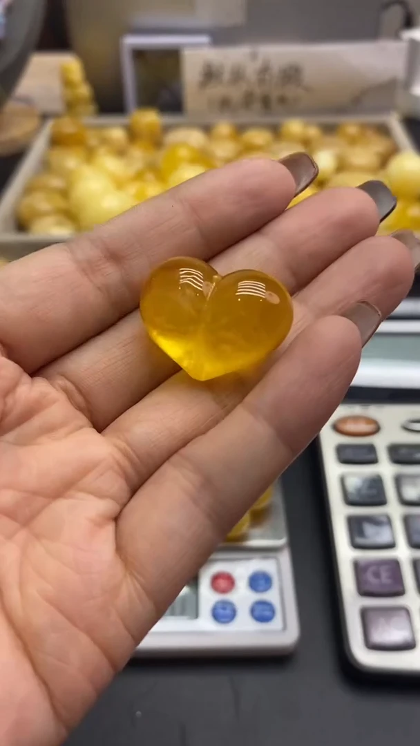 琥珀未镶嵌珠宝奇石2253