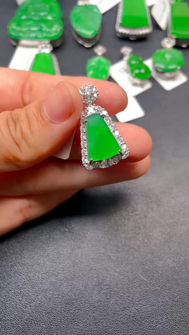 吊坠(不含链)银S925镶嵌翡翠吊坠