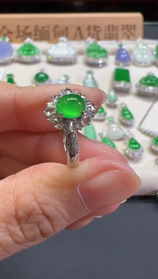 18K金镶嵌戒指翡翠B392|9800