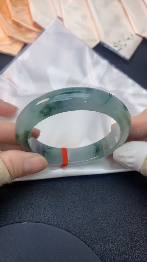 未镶嵌手镯翡翠0081394387
