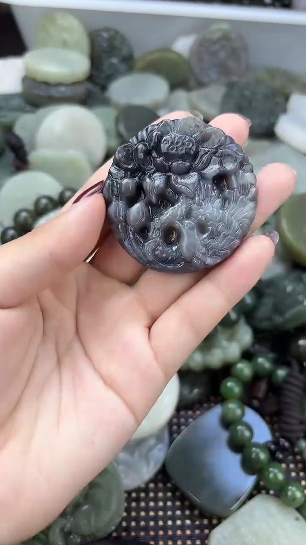 颈饰未镶嵌和田玉1