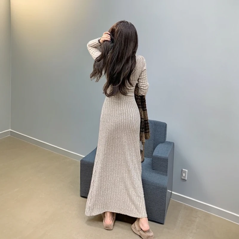 法式气质针织毛衣连衣裙女秋冬季2025新款大衣内搭打底修身长裙子