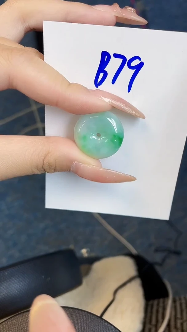 【闪购商品】翡翠颈饰未镶嵌00000000