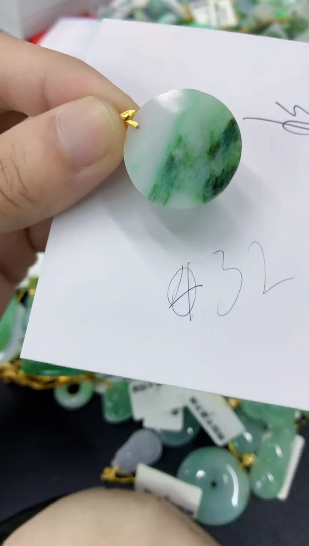 颈饰未镶嵌翡翠翡翠