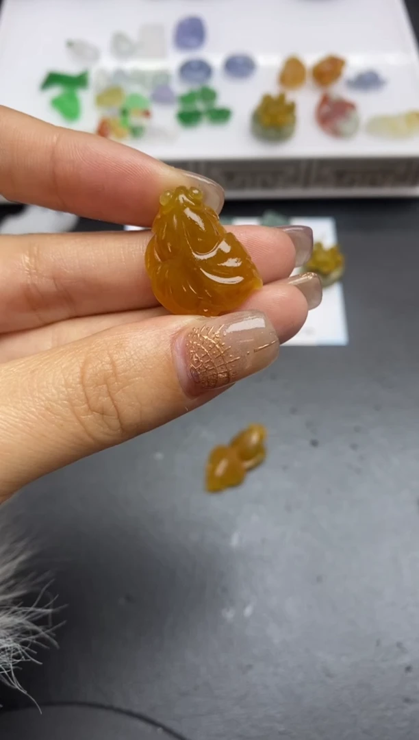 【闪购商品】定制翡翠未镶嵌翡翠毛货~