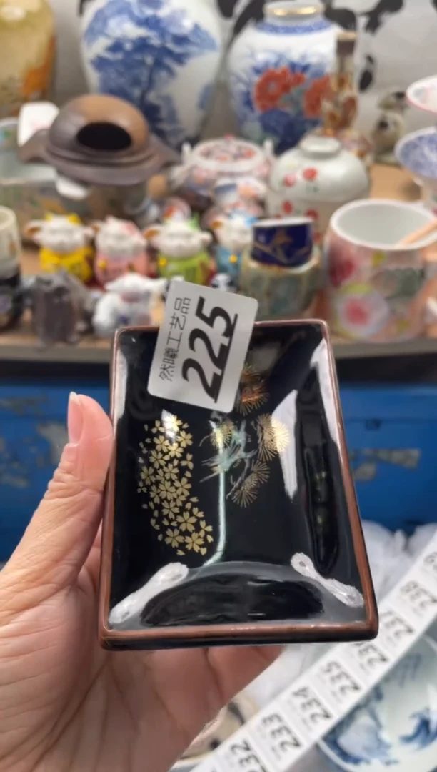 【闪购商品】瓷片225然曦海外工艺品。。。