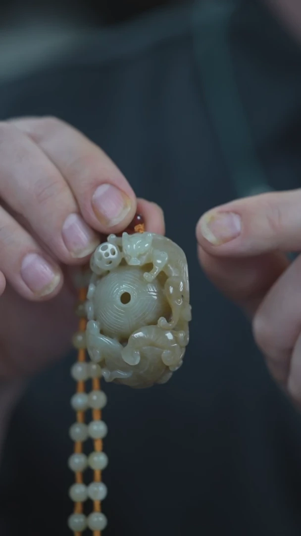 颈饰未镶嵌和田玉貔貅