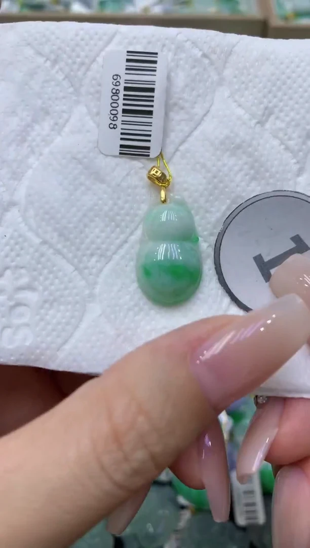 颈饰未镶嵌翡翠天然缅甸翡翠A货