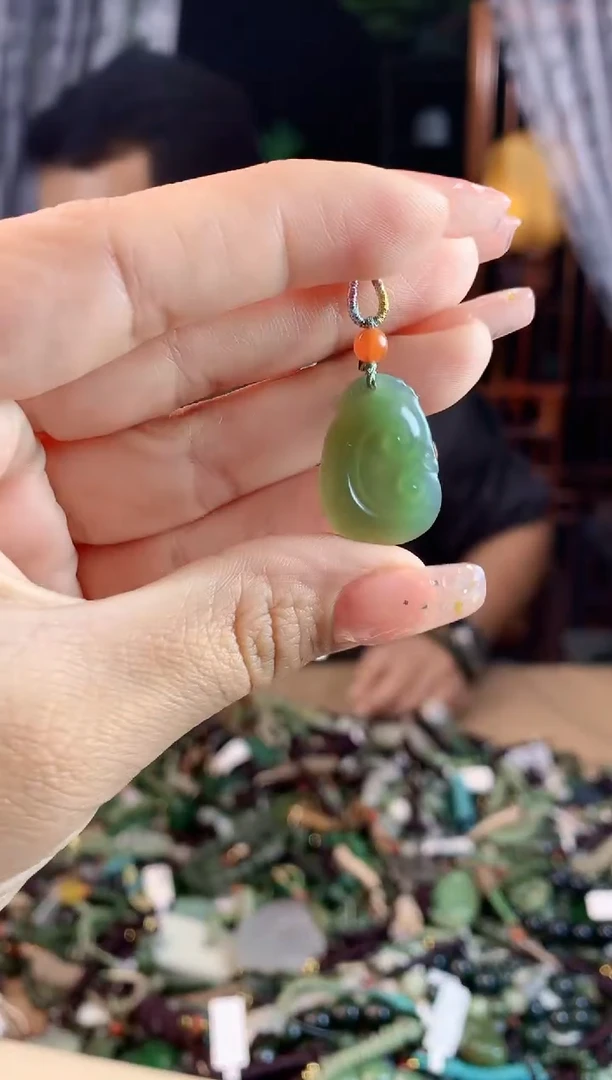 【闪购商品】和田玉挂件未镶嵌多样性发一