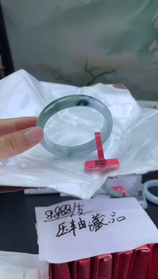 翡翠手镯未镶嵌2翡翠手镯