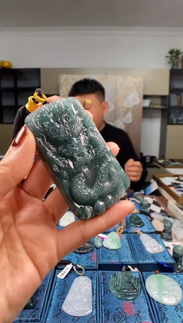 颈饰未镶嵌翡翠多样性发其一
