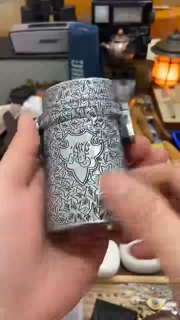 瓷片闪购商品  如图所示