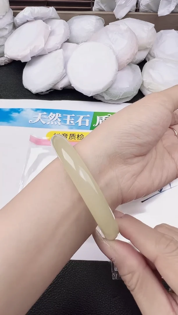 未镶嵌手镯石英质玉圈口 58