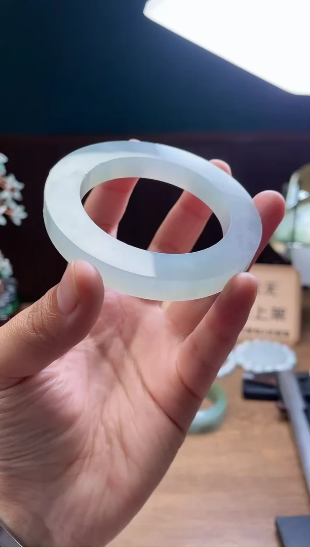 【闪购商品】定制翡翠手镯未镶嵌定制