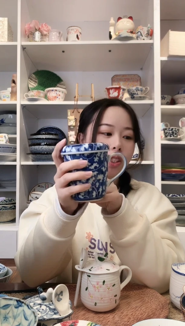 陶瓷日本进口藤花唐草盖杯