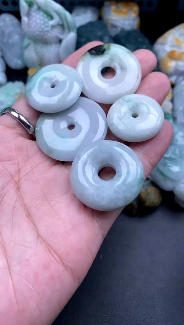 吊坠(不含链)未镶嵌翡翠1