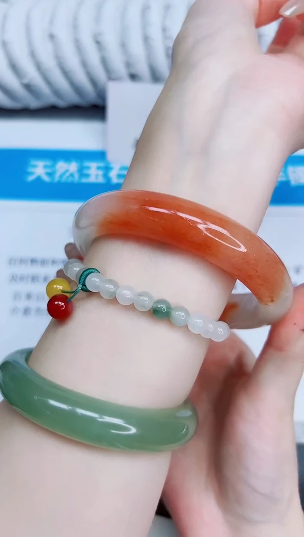 未镶嵌手镯石英质玉72/65
