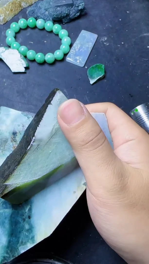 【闪购商品】翡翠挂件未镶嵌094翡翠