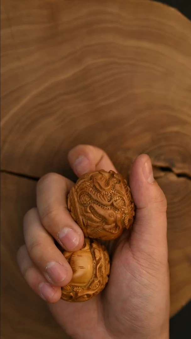 檀香木其他雕刻手球4.0-S