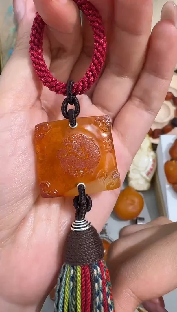 未镶嵌琥珀裸石琥珀
