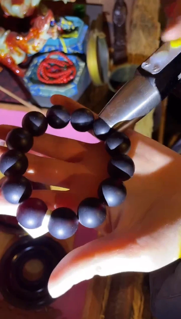 【闪购商品】琥珀颈饰未镶嵌黑破