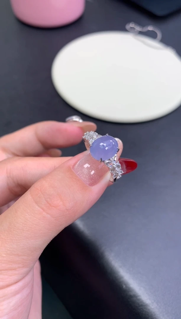 颈饰18K金镶嵌翡翠48小时鉴赏期 退货不扣服务费