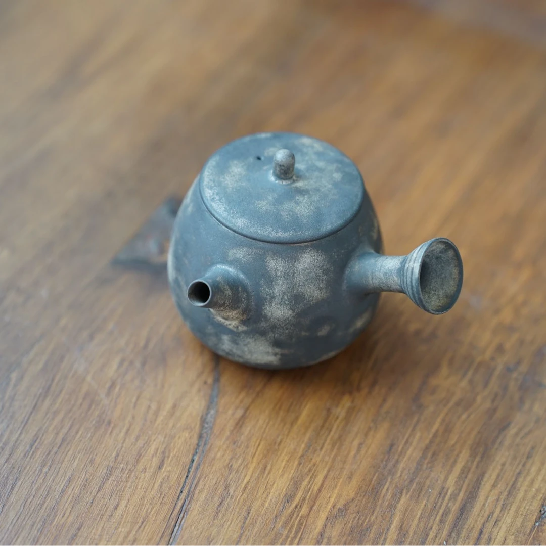落山有物丨墨染银彩侧把壶景德镇茶具容量170ml家用平盖泡茶壶