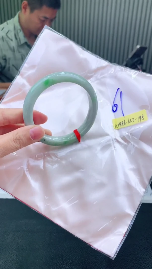 未镶嵌手镯翡翠111
