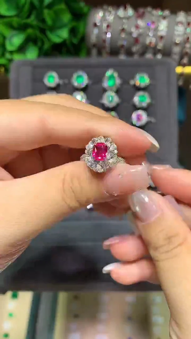 18K金镶嵌戒指红宝石1.17ct