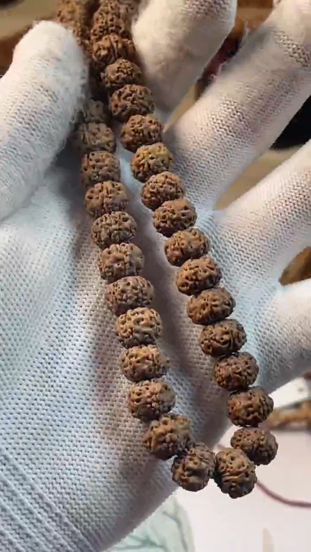 【闪购商品】金刚菩提手串原皮平细梅花