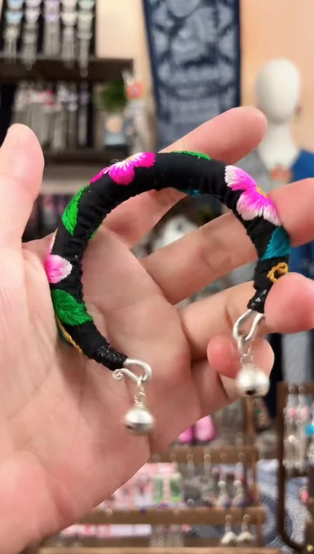 织绣民族风非遗老绣饰品317