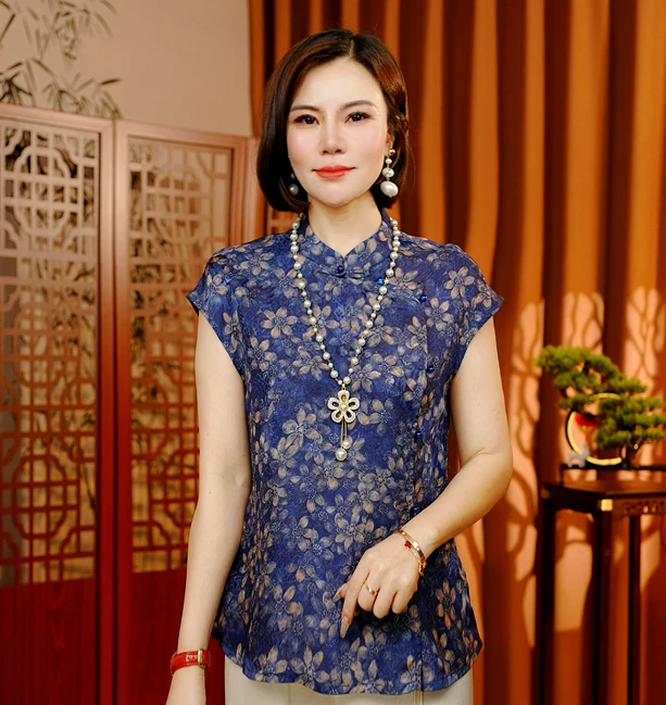 【疏雨】2025新款夏季新中式T恤短袖刻花修身显瘦减龄气质款