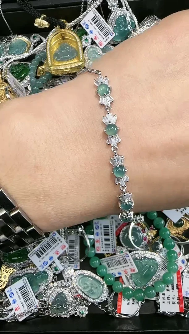 【闪购商品】翡翠手链未镶嵌天然翡翠A货