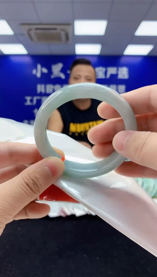 翡翠手镯未镶嵌1天然翡翠默认有瑕完美主义者勿拍